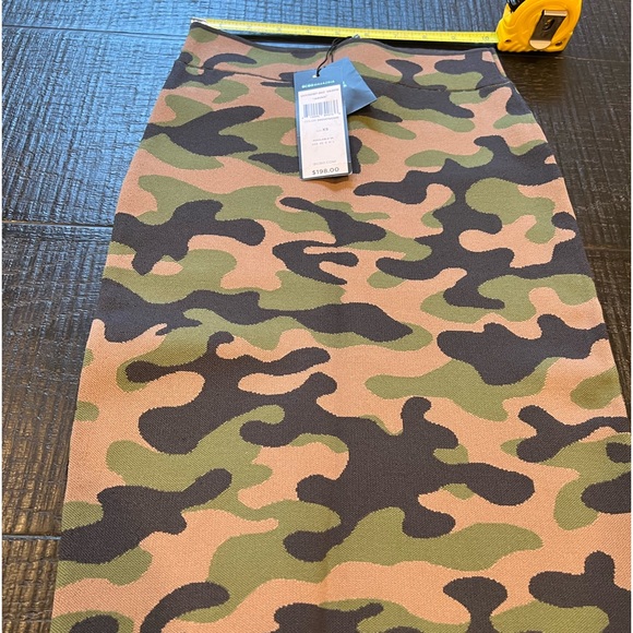 BCBG Camo Skirt - Picture 2 of 7